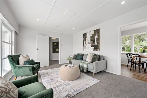 Photo of property in 5 Omega Street, Newlands, Wellington, 6037