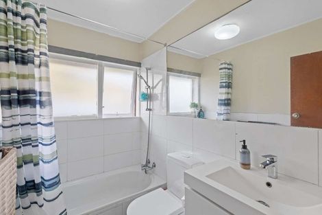 Photo of property in 2/15 Richards Avenue, Papatoetoe, Auckland, 2025