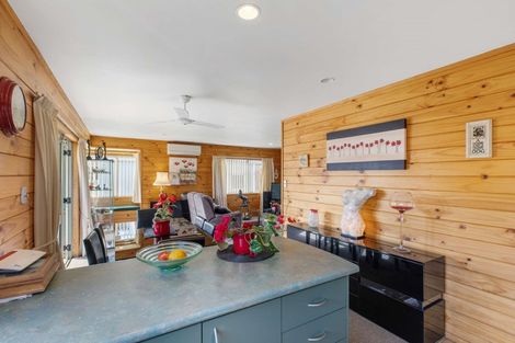 Photo of property in 97h Settlement Road, Papakura, 2110