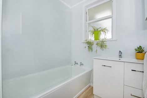 Photo of property in 28 Whiteman Road, Kawakawa, 0210