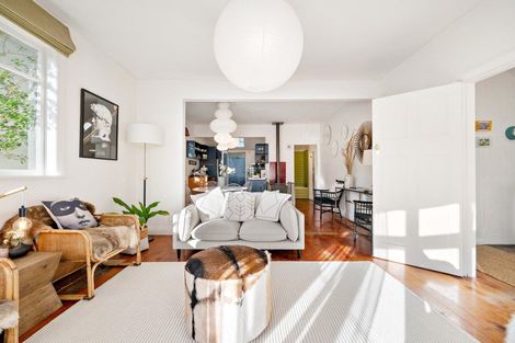 Photo of property in 20 Jackson Street, Island Bay, Wellington, 6023