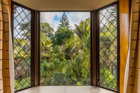 Photo of property in 72a Beach Road, Mellons Bay, Auckland, 2014