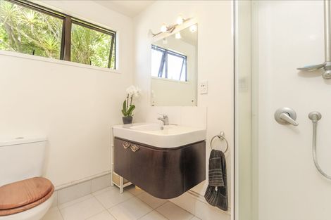 Photo of property in 54 Wood Bay Road, Titirangi, Auckland, 0604