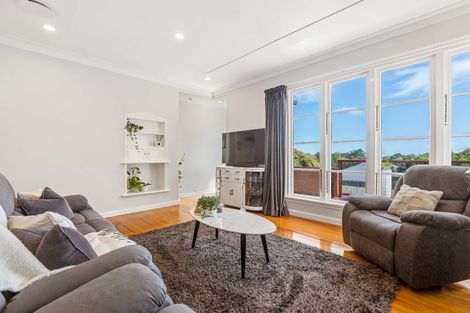 Photo of property in 174 Seaview Road, Westown, New Plymouth, 4310