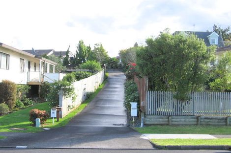 Photo of property in 34 Gosford Drive, Botany Downs, Auckland, 2010