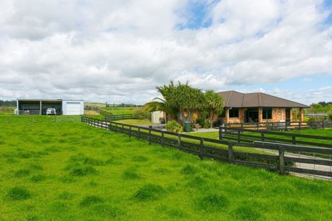 Photo of property in 39 Mataro Road, Urenui, 4375