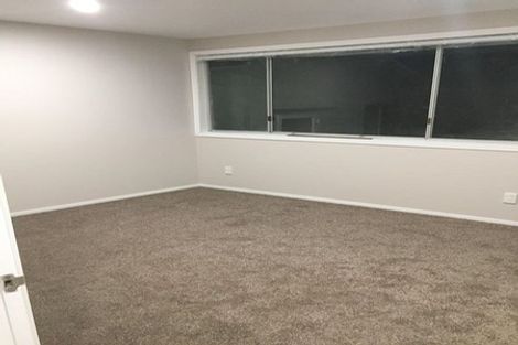 Photo of property in 2/561 Beach Road, Murrays Bay, Auckland, 0630