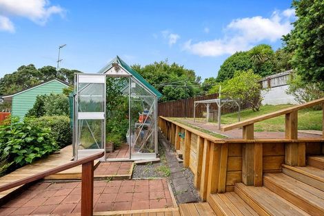 Photo of property in 26 Lingham Crescent, Torbay, Auckland, 0630