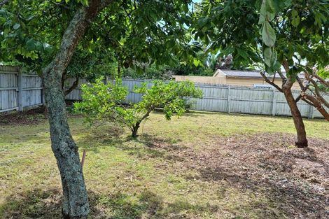 Photo of property in 4 Camp Road, Mount Wellington, Auckland, 1062