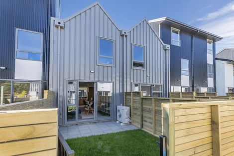 Photo of property in 34 John Street, Stokes Valley, Lower Hutt, 5019