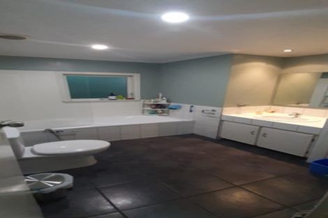 Photo of property in 60 Moore Street, Hillcrest, Auckland, 0627