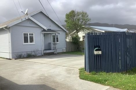 Photo of property in 7 York Street, Moera, Lower Hutt, 5010