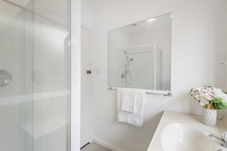 Photo of property in 1/24 Richards Avenue, Forrest Hill, Auckland, 0620