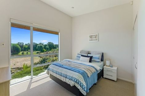 Photo of property in 40 Raukawa Road, Peka Peka, Waikanae, 5391