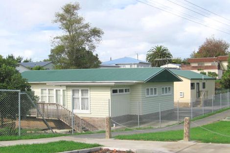 Photo of property in 1/14 Claridge Street, Glen Eden, Auckland, 0602