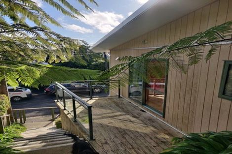 Photo of property in 33 Versailles Street, Karori, Wellington, 6012