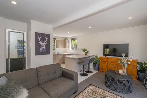 Photo of property in 2 Ridge Road, Tairua, 3508