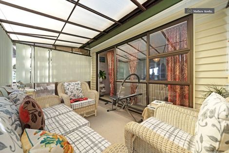 Photo of property in 17 Tiroroa Avenue, Te Atatu South, Auckland, 0610