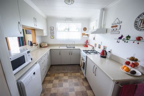 Photo of property in 14 Cambridge Street, Balclutha, 9230