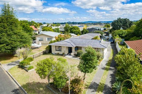 Photo of property in 8 Graham Street, One Tree Point, 0118