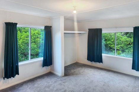 Photo of property in 65 Elmslie Road, Pinehaven, Upper Hutt, 5019