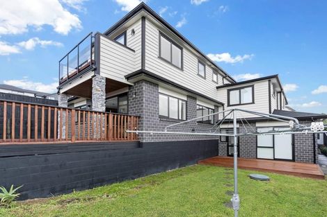 Photo of property in 54 Armstrong Farm Drive, East Tamaki Heights, Auckland, 2016