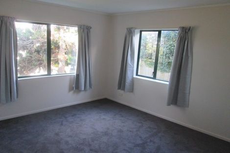 Photo of property in 12a Kiteroa Terrace, Rothesay Bay, Auckland, 0630