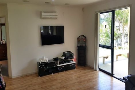 Photo of property in 67 Fairview Avenue, Fairview Heights, Auckland, 0632