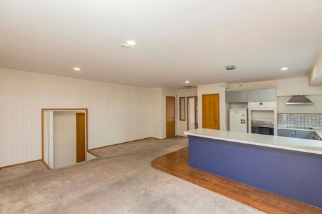 Photo of property in 40 Pigeon Mountain Road, Half Moon Bay, Auckland, 2012