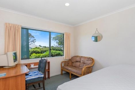 Photo of property in 1 Ryegrass Dell, Welcome Bay, Tauranga, 3112
