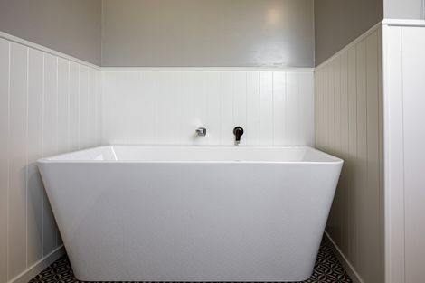 Photo of property in 114 Shields Street, Clyde, 9330