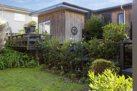 Photo of property in 43 Chesham Avenue, Waipahihi, Taupo, 3330