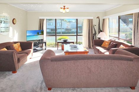 Photo of property in 38 Hennessy Street East, Foxton Beach, Foxton, 4815