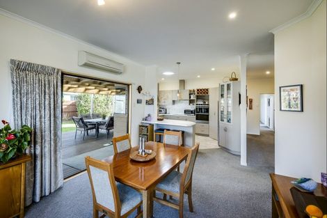 Photo of property in 104 Brookvale Road, Havelock North, 4130