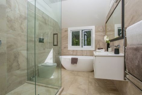 Photo of property in 21 Norwood Road, Bayswater, Auckland, 0622