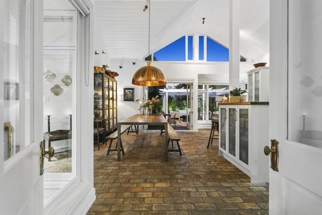 Photo of property in 49b Roland Road, Greenhithe, Auckland, 0632