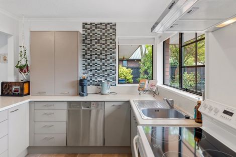 Photo of property in 2/84 Memorial Avenue, Ilam, Christchurch, 8053