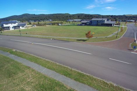 Photo of property in 140 Lisland Drive, Kinloch, Taupo, 3377