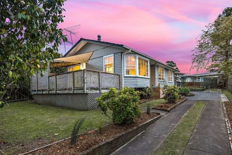 Photo of property in 7 Allington Road, Massey, Auckland, 0614