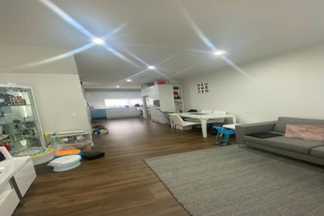 Photo of property in 13 Walsh Road, Papakura, 2110