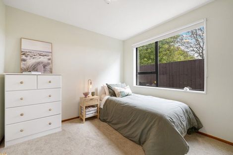 Photo of property in 20 Sheraton Place, Redwood, Christchurch, 8051