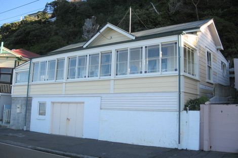 Photo of property in 141 Marine Parade, Seatoun, Wellington, 6022