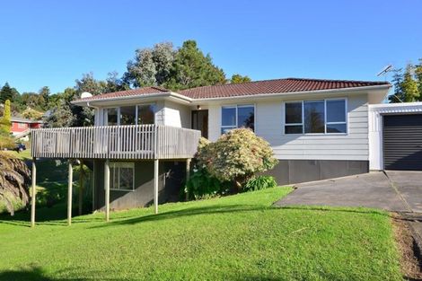 Photo of property in 2/10 Scarlock Avenue, Browns Bay, Auckland, 0630