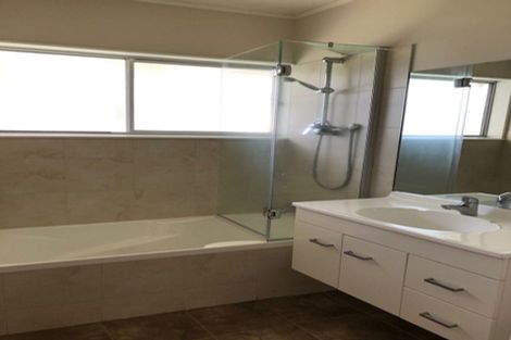 Photo of property in 43 Mayfair Crescent, Mairangi Bay, Auckland, 0630