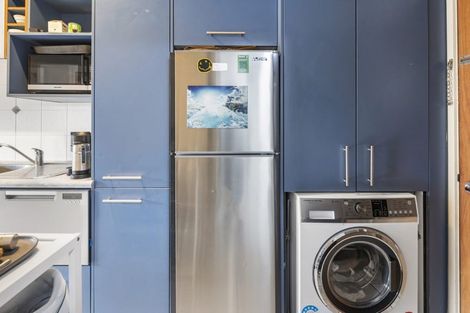 Photo of property in Atrium Towers, 5p/154 The Terrace, Wellington Central, Wellington, 6011