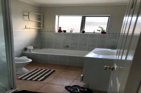 Photo of property in 3 Parkridge Way, Henderson, Auckland, 0612