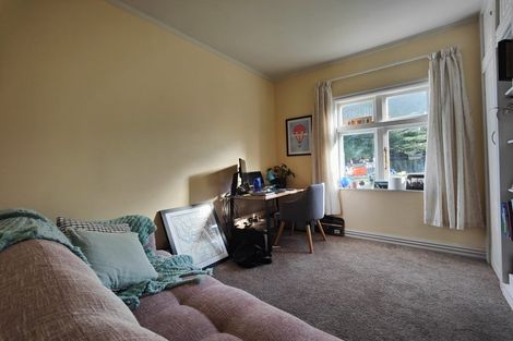 Photo of property in 102 Wexford Road, Miramar, Wellington, 6022