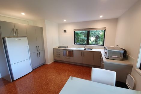 Photo of property in 22 Learmonth Avenue, Birkenhead, Auckland, 0626