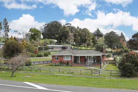 Photo of property in 38 Milne Street, Hunterville, 4730