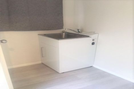 Photo of property in 44 Kervil Avenue, Te Atatu Peninsula, Auckland, 0610